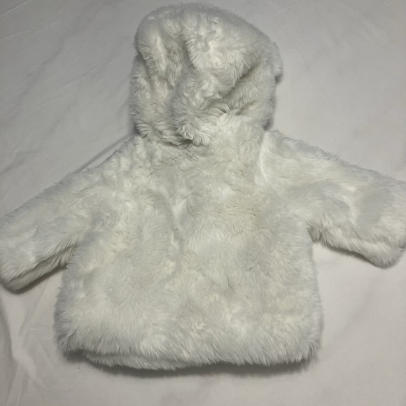 NWOT! Disney Baby Winnie The Pooh Faux Fur Coat Size 0-6 Months By Disney Store - Picture 2 of 7